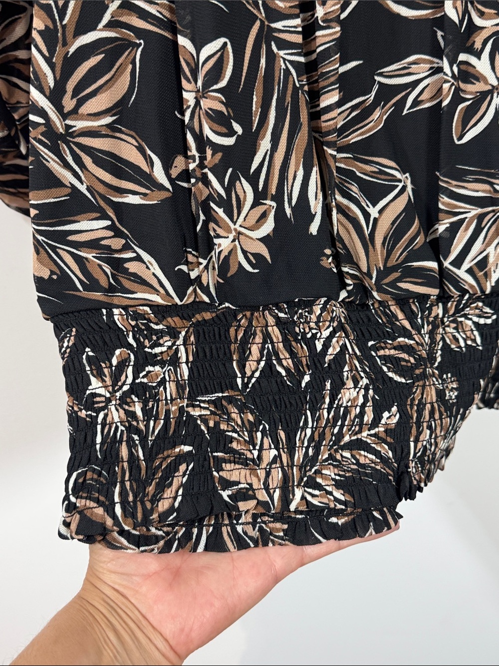 Harper Black and Tan Floral Flowy Sheer Sleeve Blouse - Size Small - Picture 5 of 9